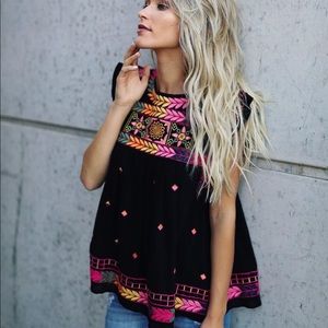 Vici desert folk top